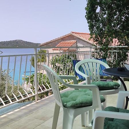 Rogoznica Seafront Apartment - Kalebova Luka Экстерьер фото